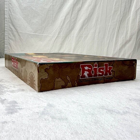 Risk - The Game of Strategic Conquest Boardgame 2015 Hasbro New Open Box - Picture 7 of 8